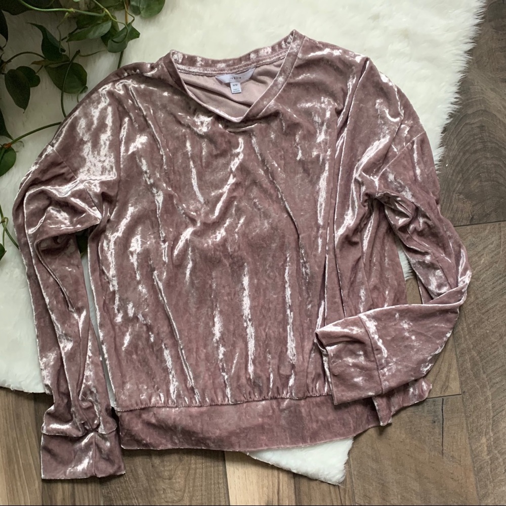 Ivoire | crushed velvet sweater top SZ M